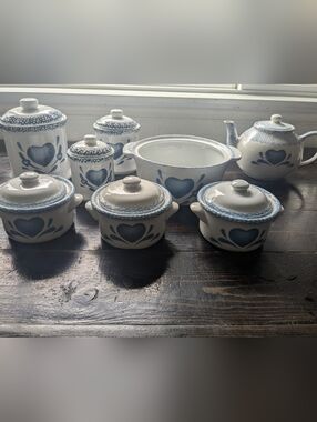 8 Piece Blue Heart Stoneware Casserole and Covered Dishes Set
